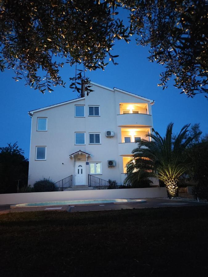 Villa Maya Лижнян Экстерьер фото