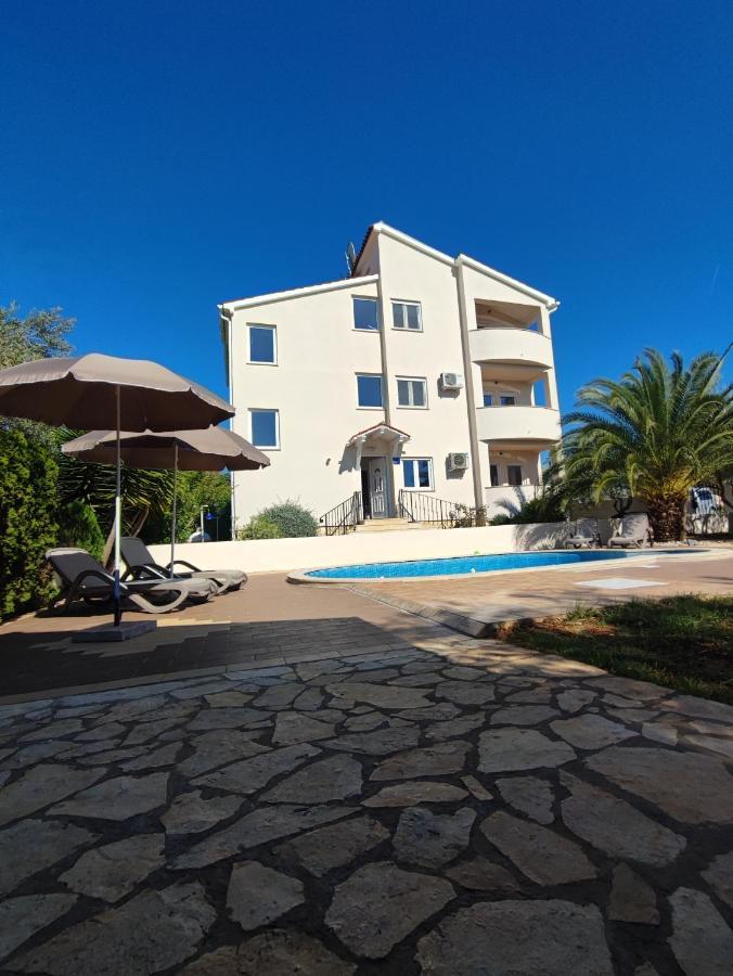 Villa Maya Лижнян Экстерьер фото